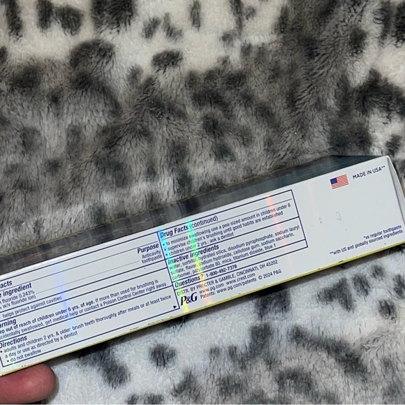 Crest Toothpaste Value Pack - Picture 5 of 9